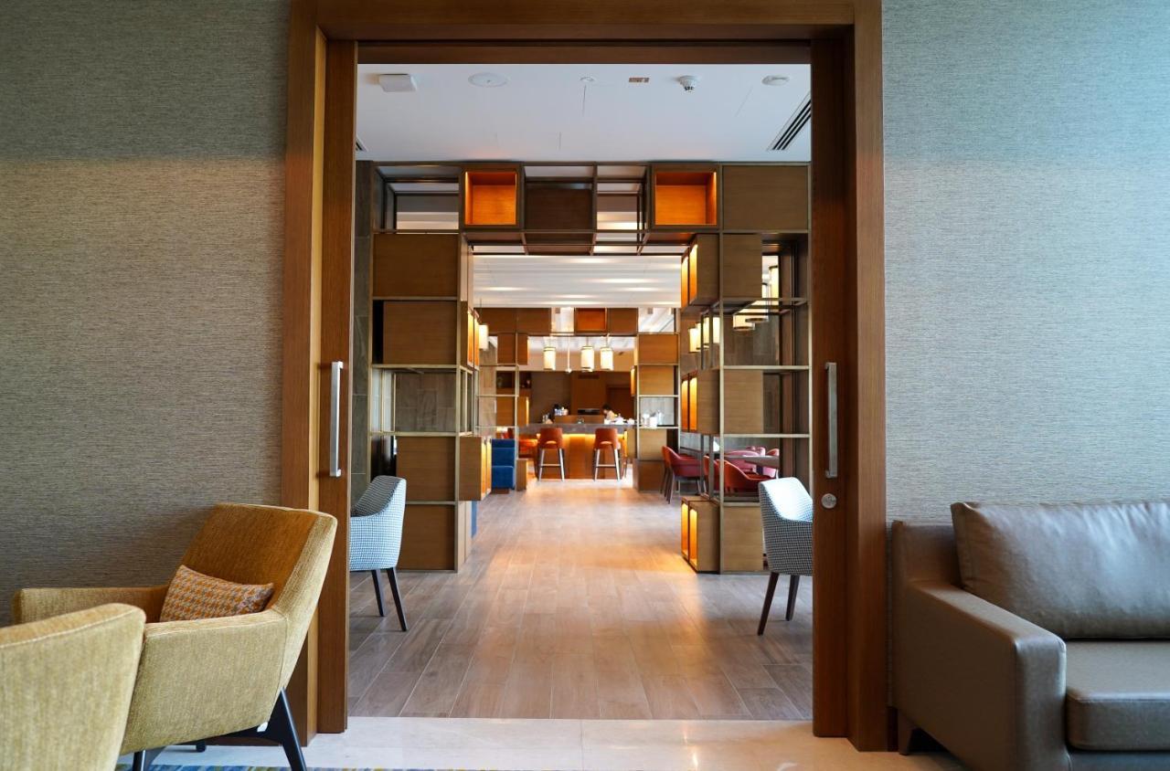 Staybridge Suites Dubai Al-Maktoum Airport, An Ihg Hotel Exterior photo